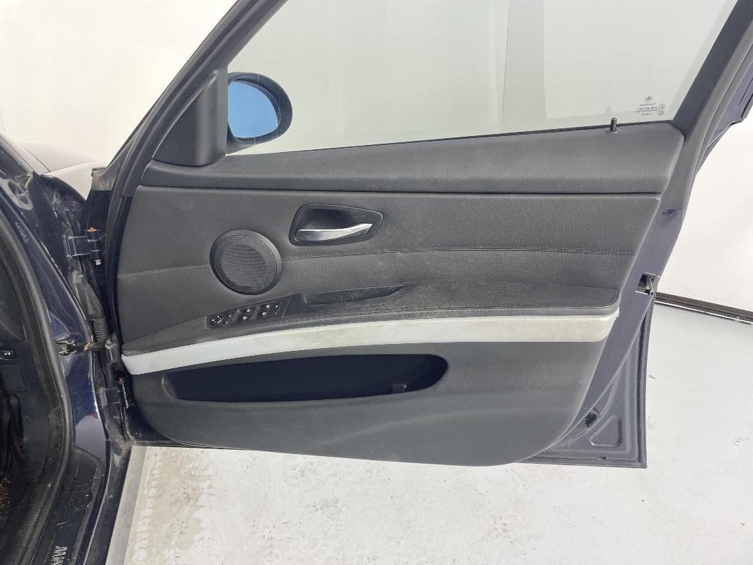 Photo '13' of BMW 323I Photo '13' of BMW 323I