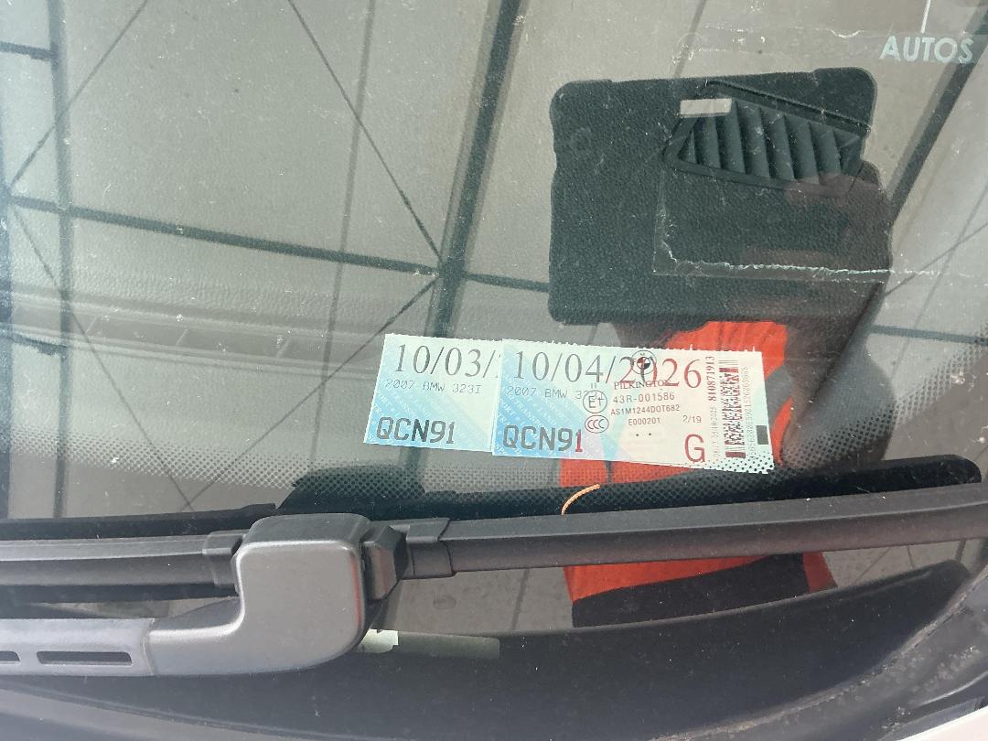 Photo '21' of BMW 323I