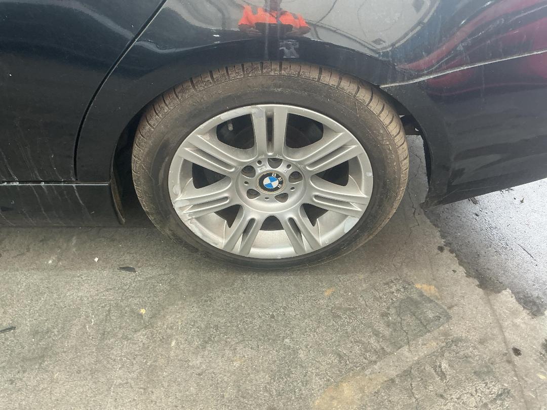 Photo '10' of BMW 323I Photo '10' of BMW 323I