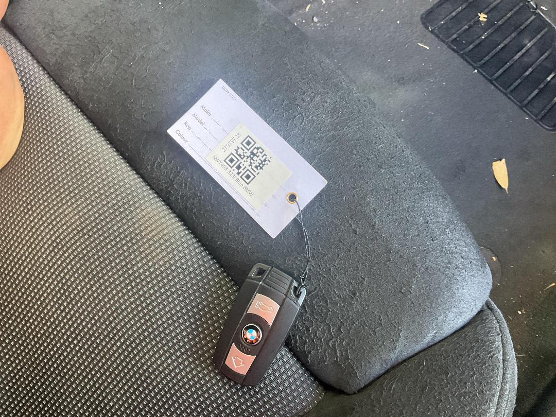 Photo '16' of BMW 323I