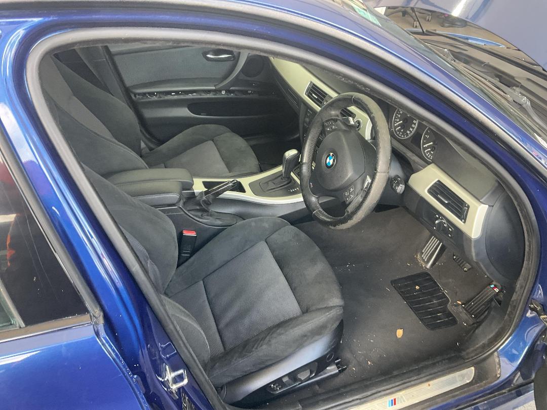 Photo '17' of BMW 323I