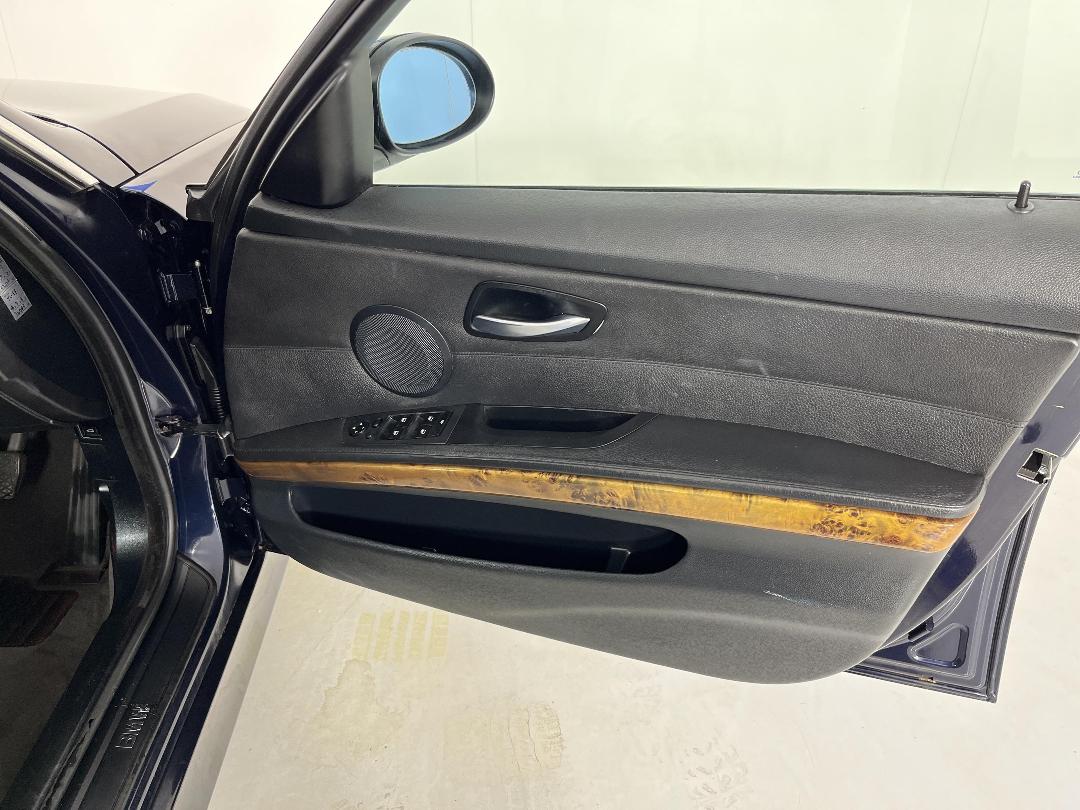 Photo '15' of BMW 323I