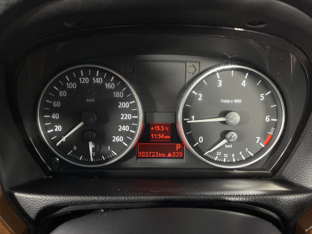 Photo '21' of BMW 323I