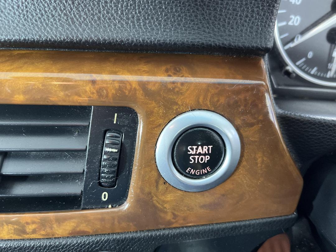 Photo '26' of BMW 323I