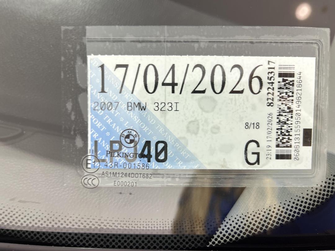 Photo '28' of BMW 323I