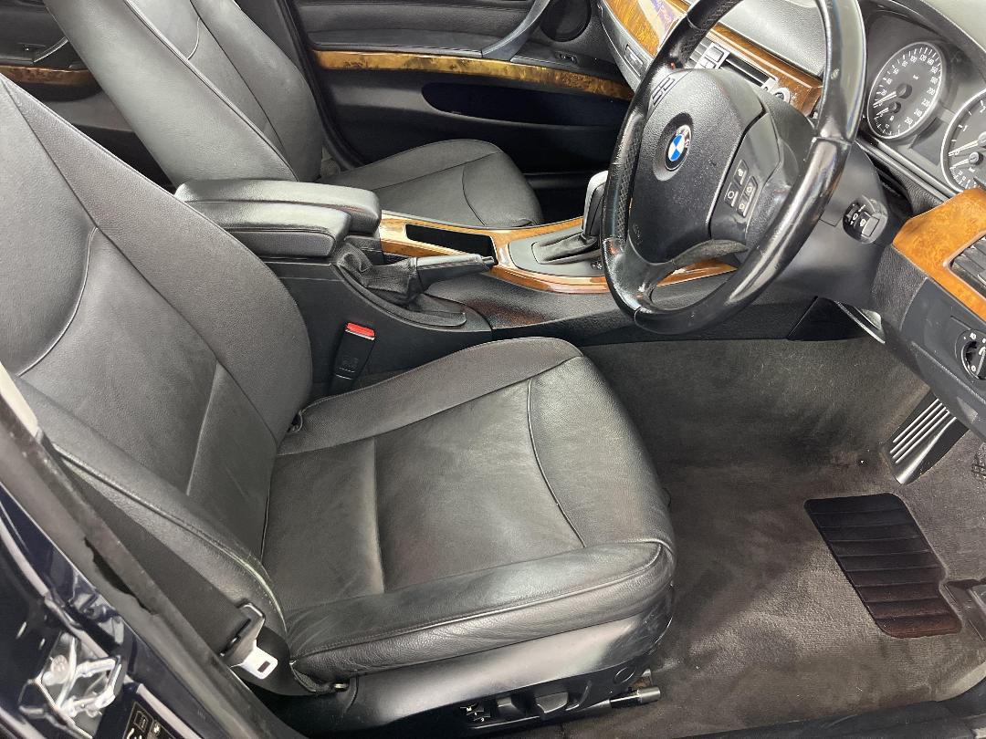 Photo '16' of BMW 323I