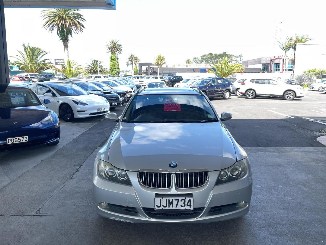 Photo '3' of BMW 325I Photo '3' of BMW 325I