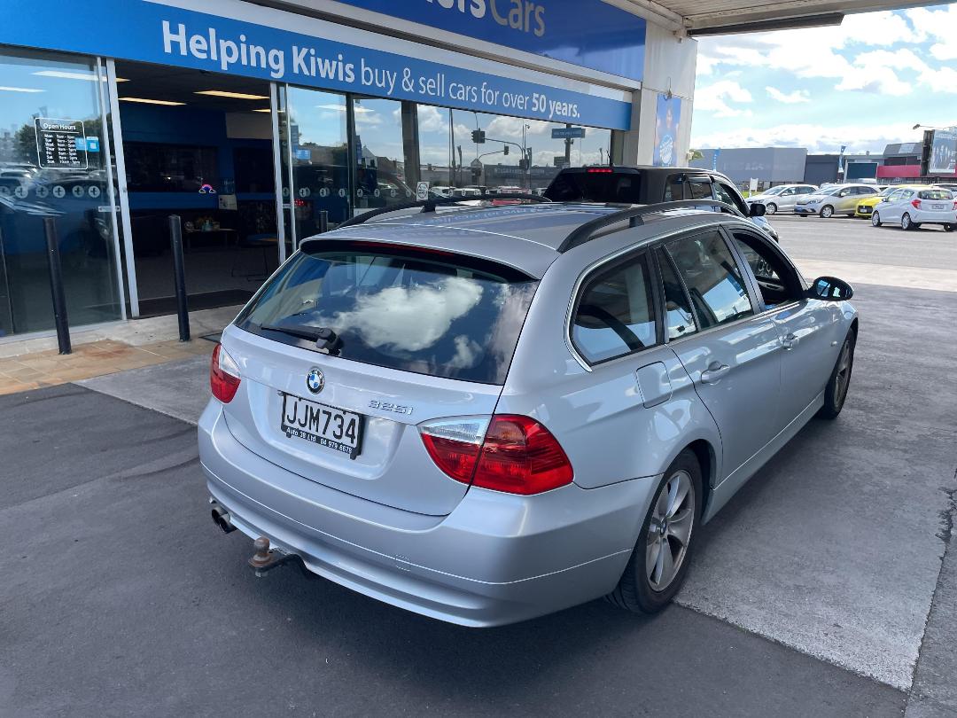 Photo '9' of BMW 325I Photo '9' of BMW 325I