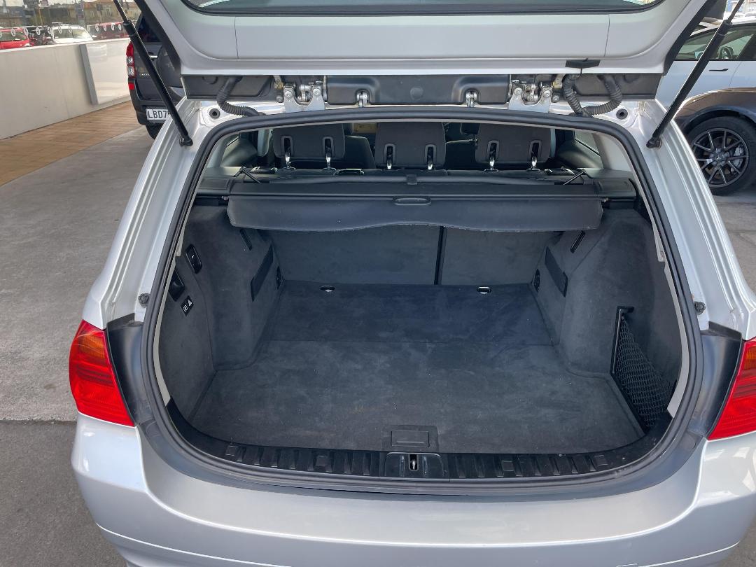 Photo '12' of BMW 325I Photo '12' of BMW 325I