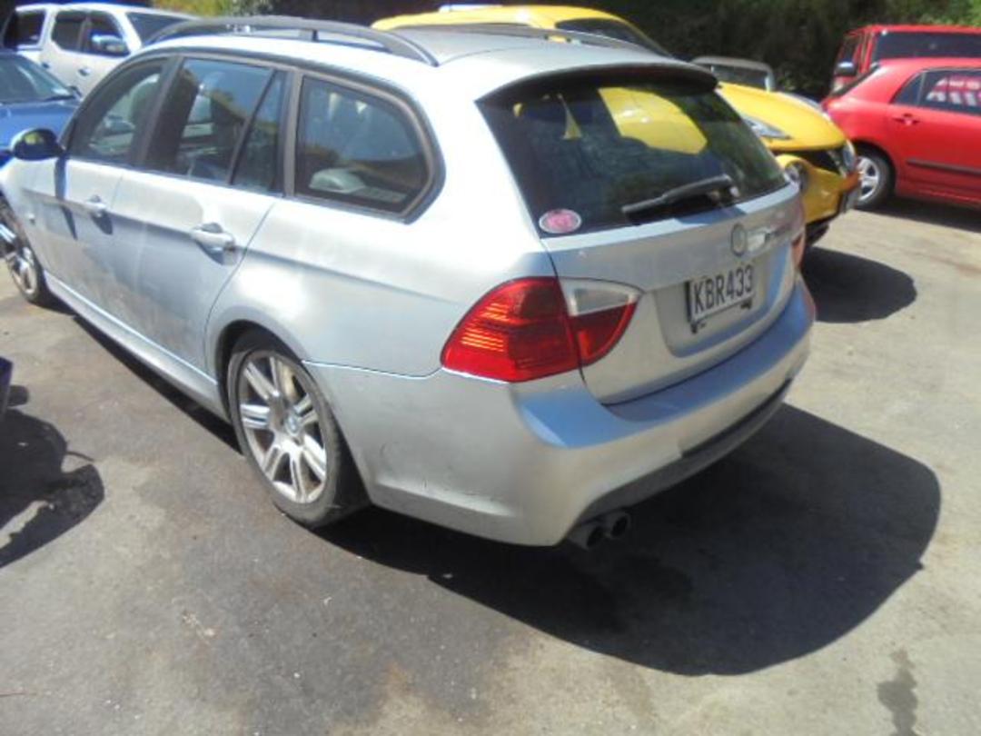 Photo '6' of BMW 325I Photo '6' of BMW 325I