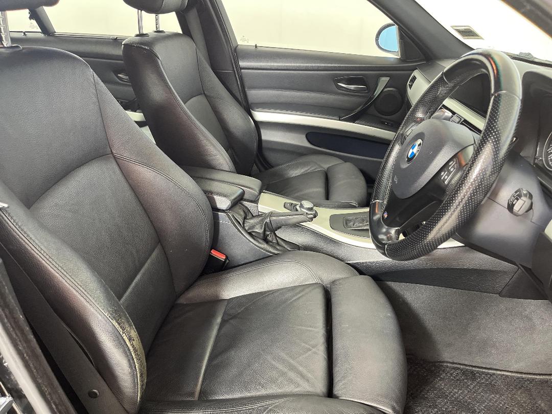 Photo '16' of BMW 335I