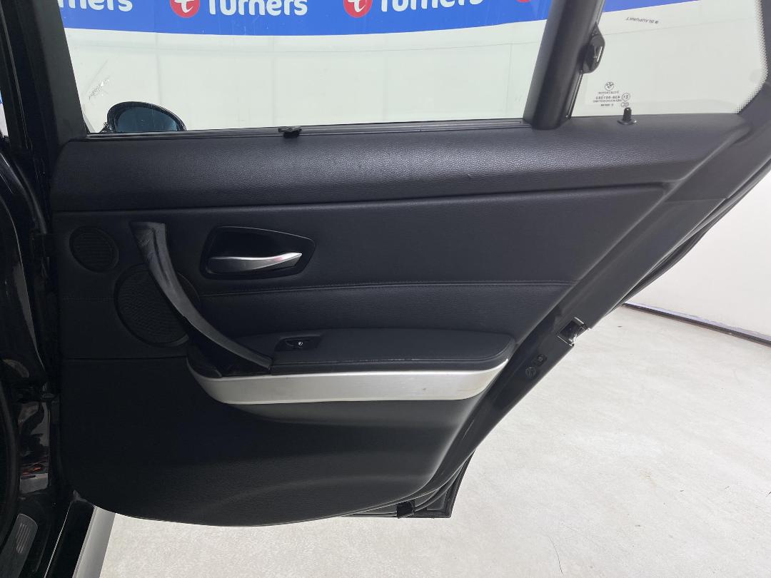 Photo '19' of BMW 335I