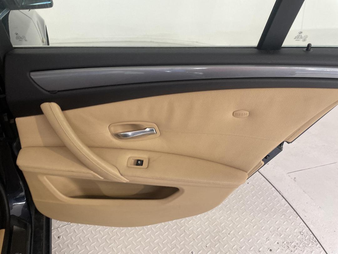 Photo '17' of BMW 525I Photo '17' of BMW 525I