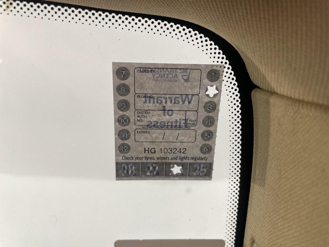 Photo '28' of BMW 525I Photo '28' of BMW 525I