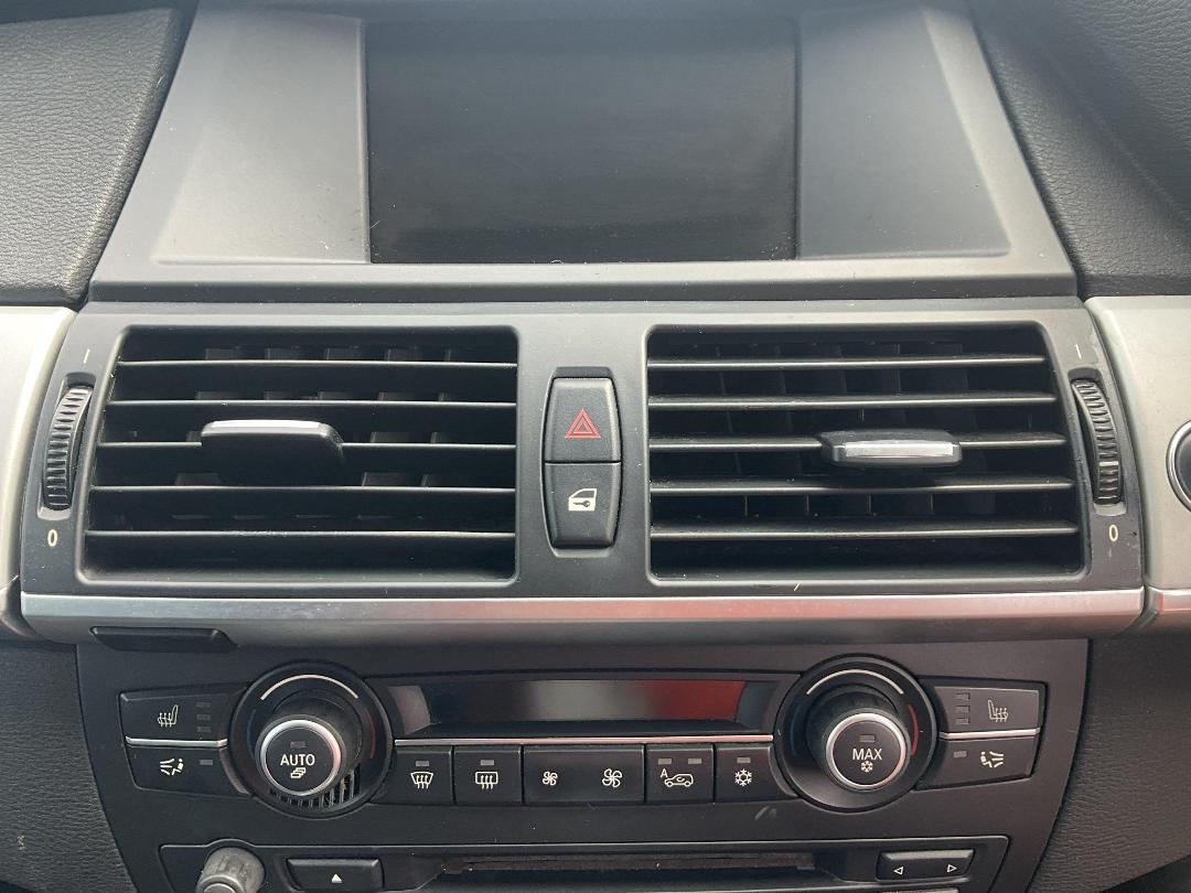 Photo '11' of BMW X5 I SAV E70