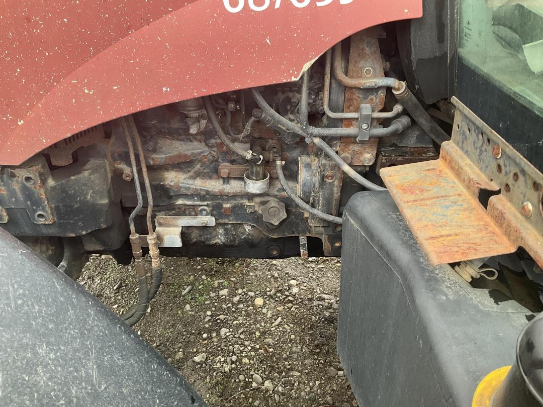 Photo '16' of Case IH MXU100 X-LINE Tractor Photo '16' of Case IH MXU100 X-LINE Tractor