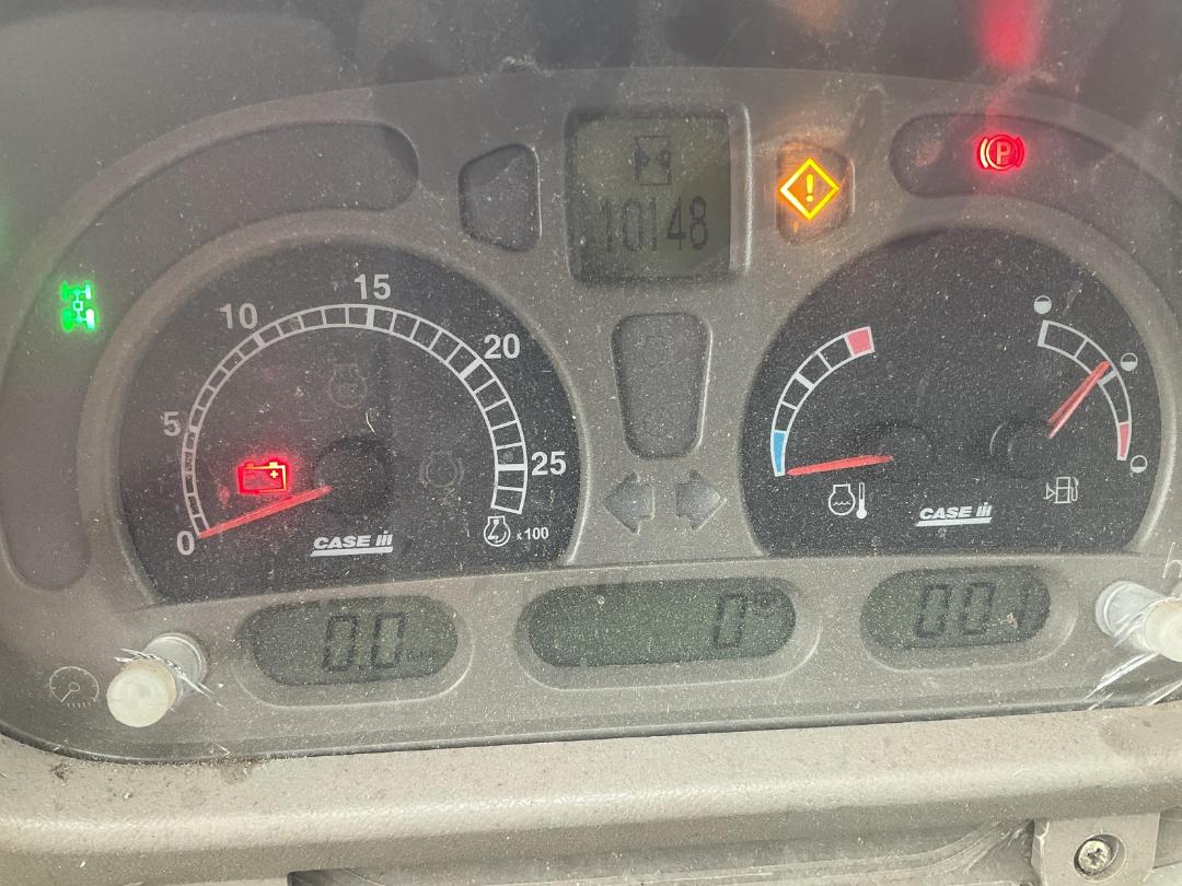 Photo '12' of Case IH MXU100 X-LINE Tractor Photo '12' of Case IH MXU100 X-LINE Tractor