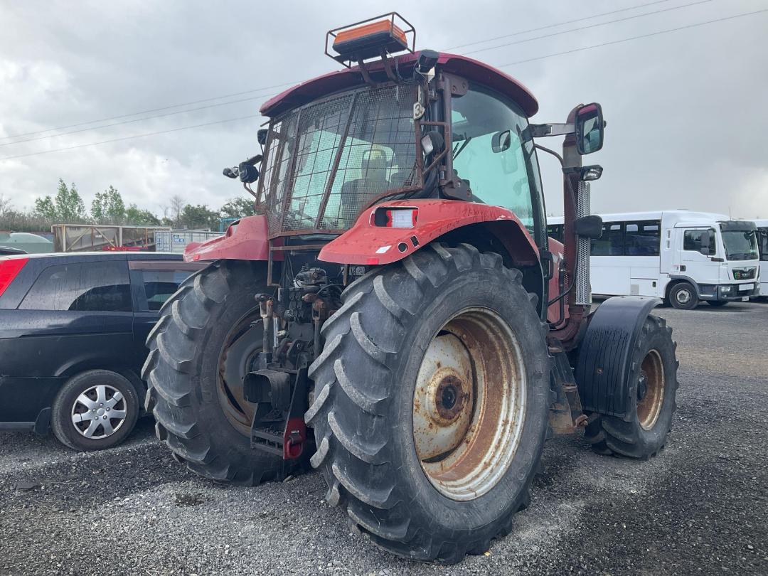 Photo '4' of Case IH MXU100 X-LINE Tractor Photo '4' of Case IH MXU100 X-LINE Tractor