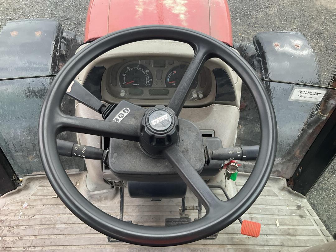 Photo '10' of Case IH MXU100 X-LINE Tractor Photo '10' of Case IH MXU100 X-LINE Tractor