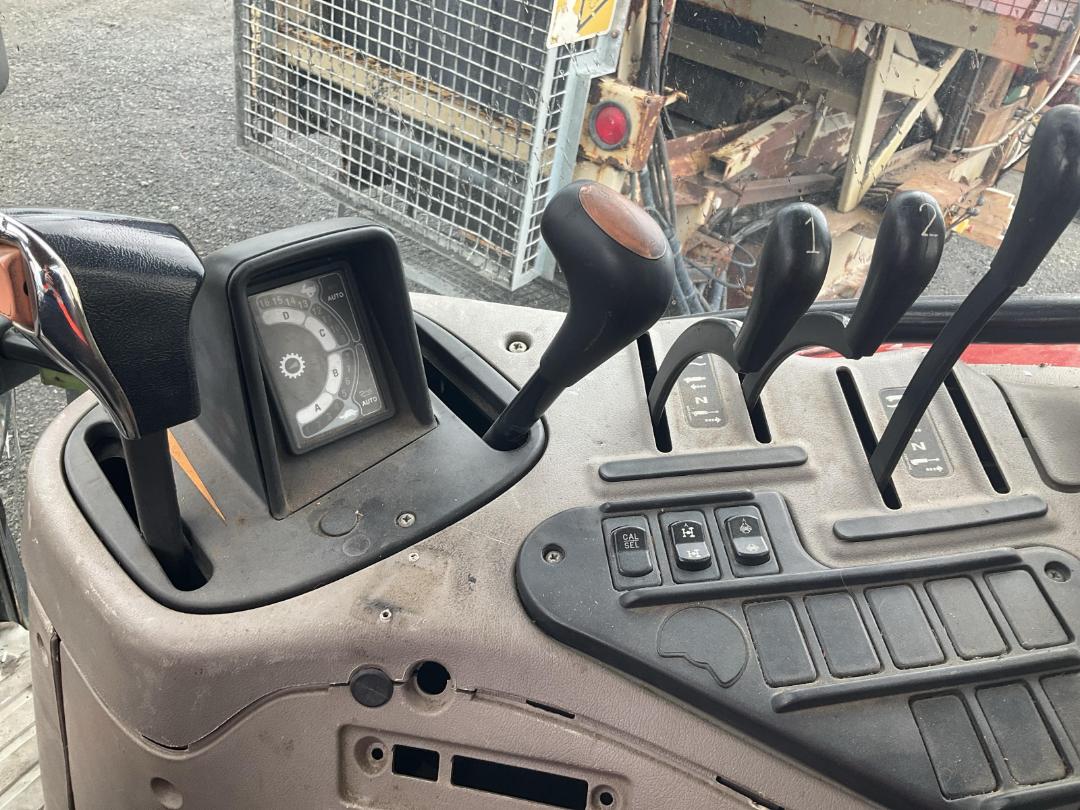 Photo '11' of Case IH MXU100 X-LINE Tractor Photo '11' of Case IH MXU100 X-LINE Tractor