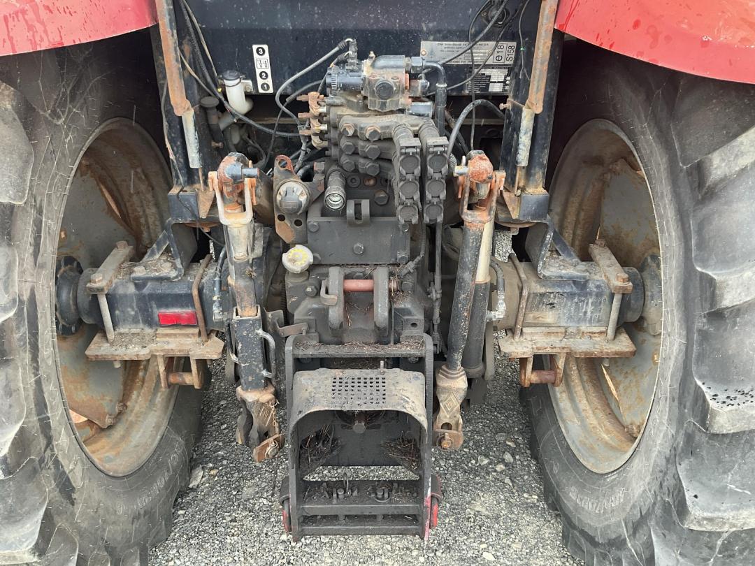 Photo '15' of Case IH MXU100 X-LINE Tractor Photo '15' of Case IH MXU100 X-LINE Tractor