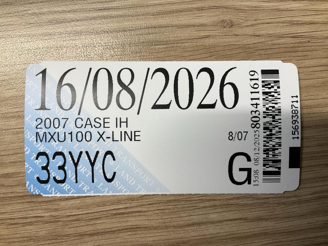 Photo '28' of Case IH MXU100 X-LINE Tractor Photo '28' of Case IH MXU100 X-LINE Tractor