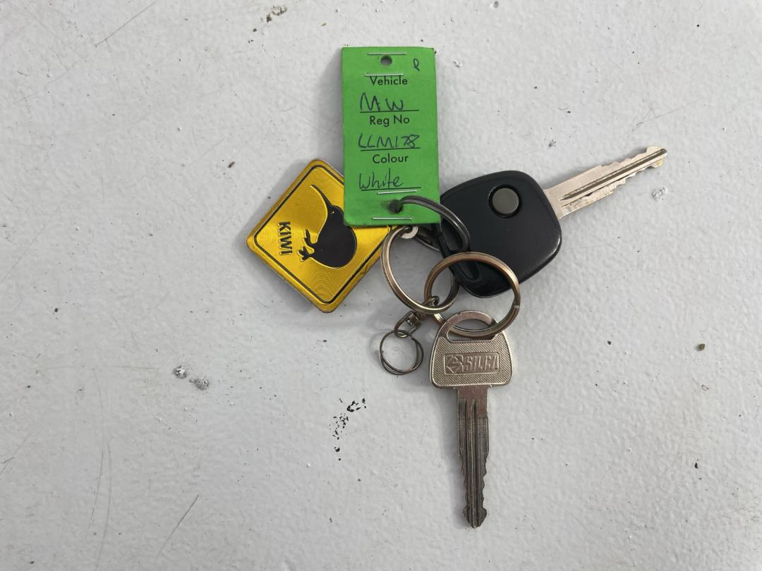 Photo '22' of Chevrolet MW Photo '22' of Chevrolet MW