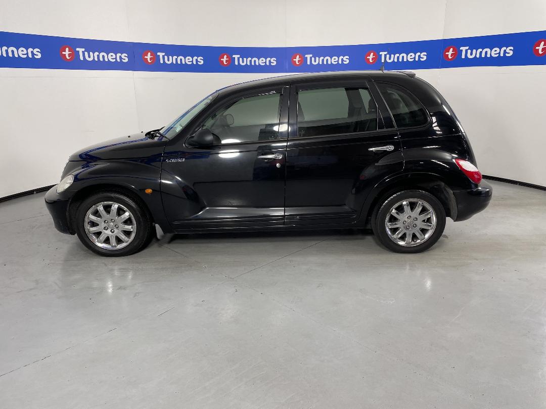 Photo '24' of Chrysler PT Cruiser Photo '24' of Chrysler PT Cruiser