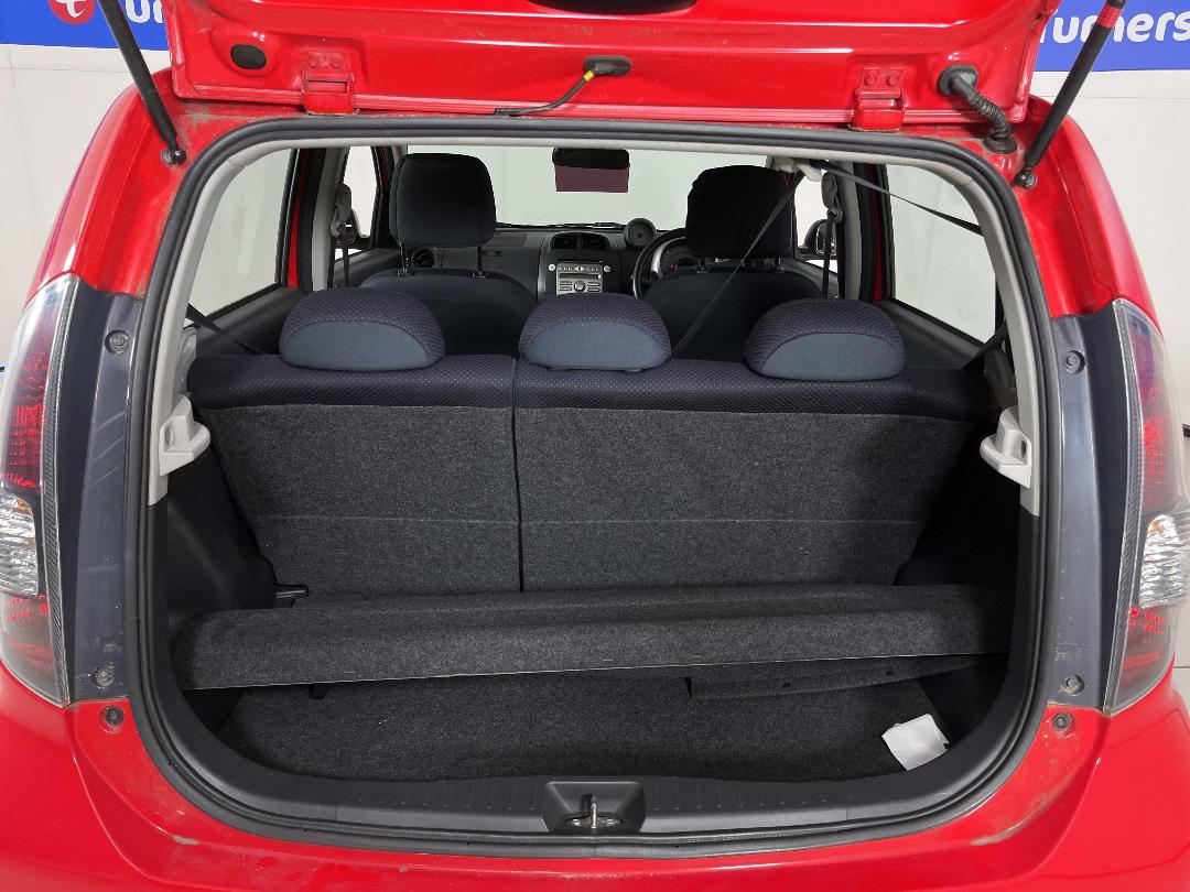 Photo '12' of Daihatsu Sirion GS