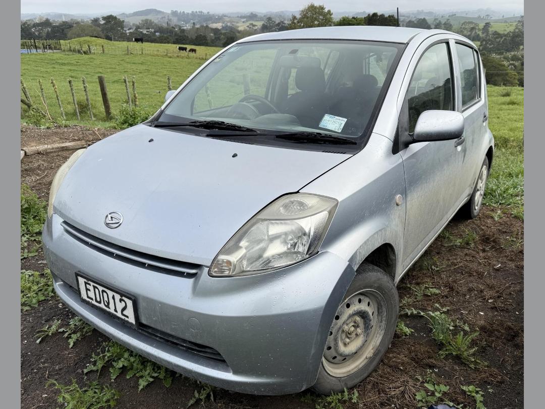 Photo '2' of Daihatsu Sirion