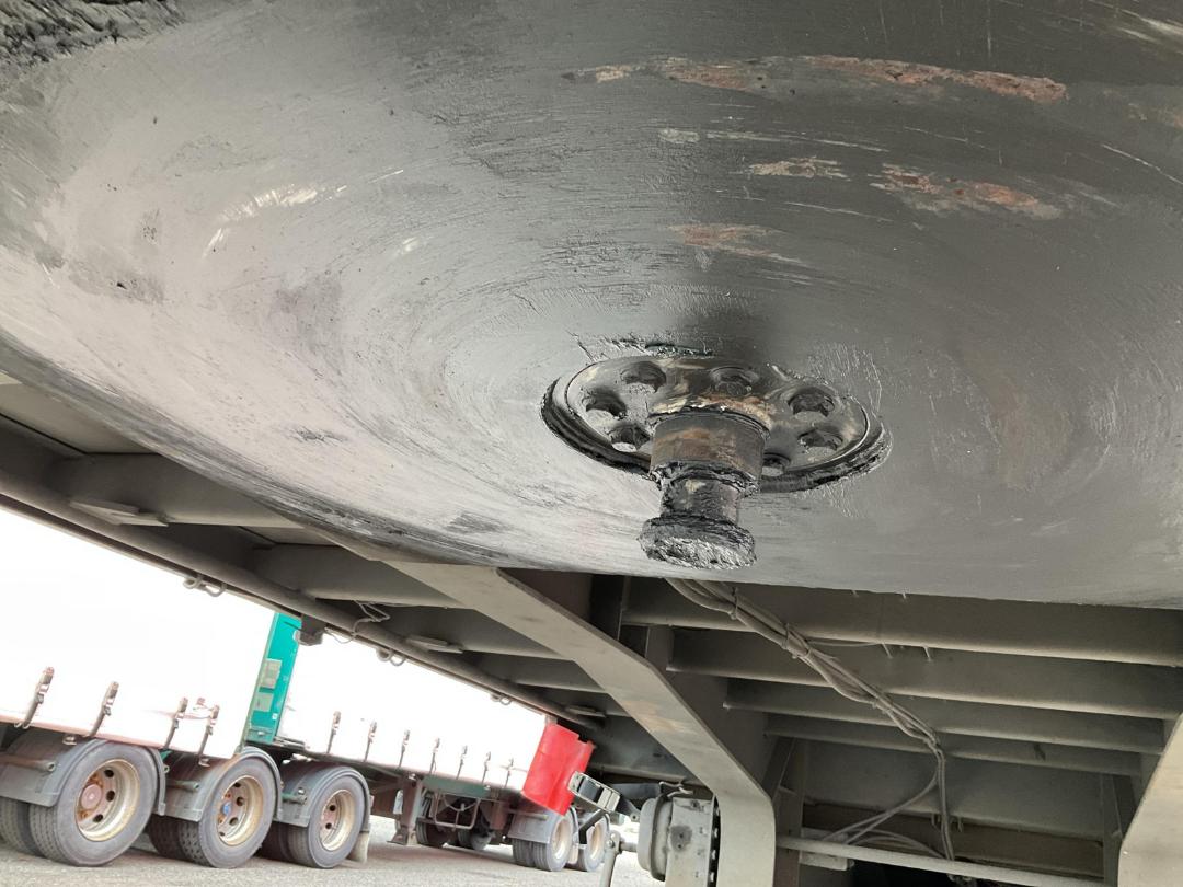 Photo '17' of DOMETT C2003 Curtainsider B-Train Photo '17' of DOMETT C2003 Curtainsider B-Train