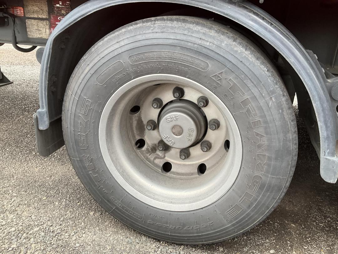 Photo '38' of DOMETT C2003 Curtainsider B-Train Photo '38' of DOMETT C2003 Curtainsider B-Train