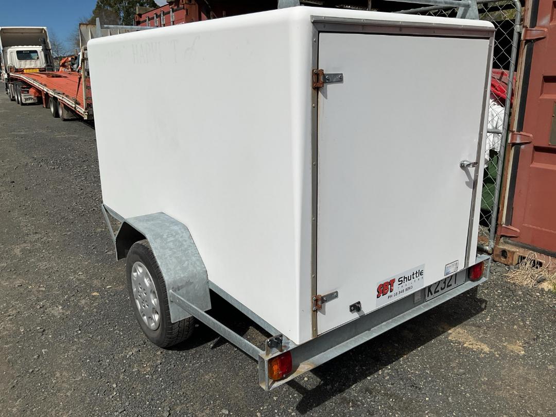 Photo '6' of Factory Built SBT Box Body - Single Photo '6' of Factory Built SBT Box Body - Single