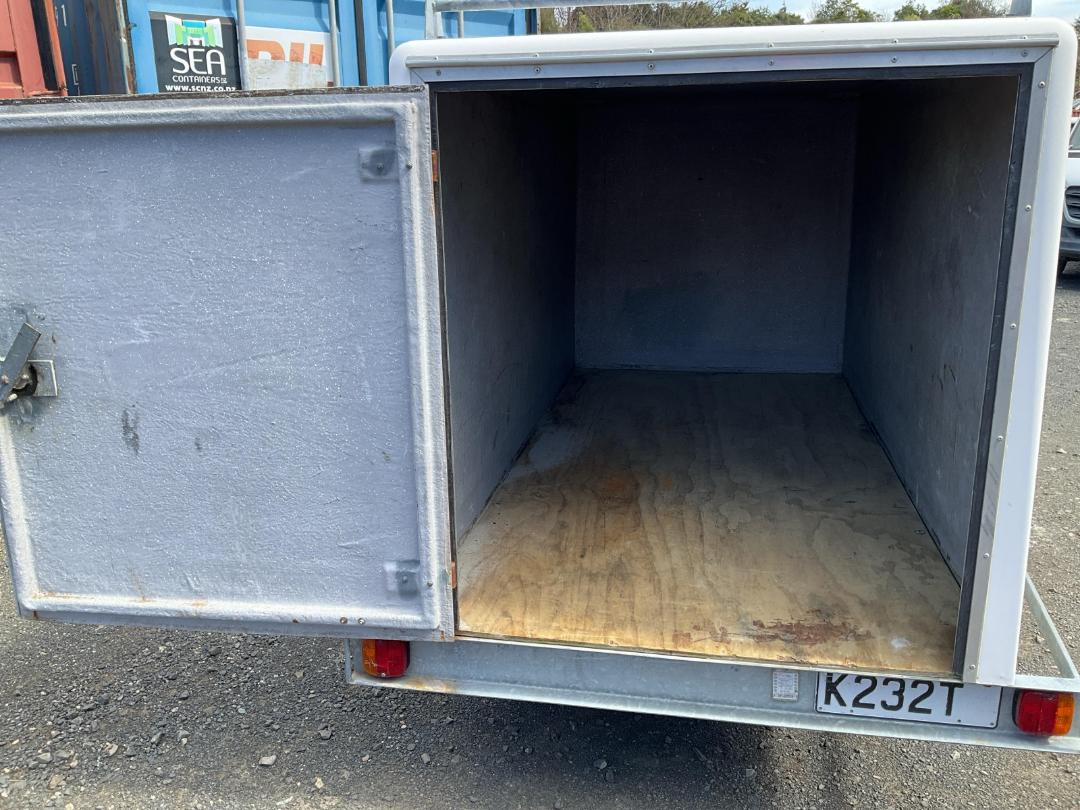 Photo '11' of Factory Built SBT Box Body - Single Photo '11' of Factory Built SBT Box Body - Single