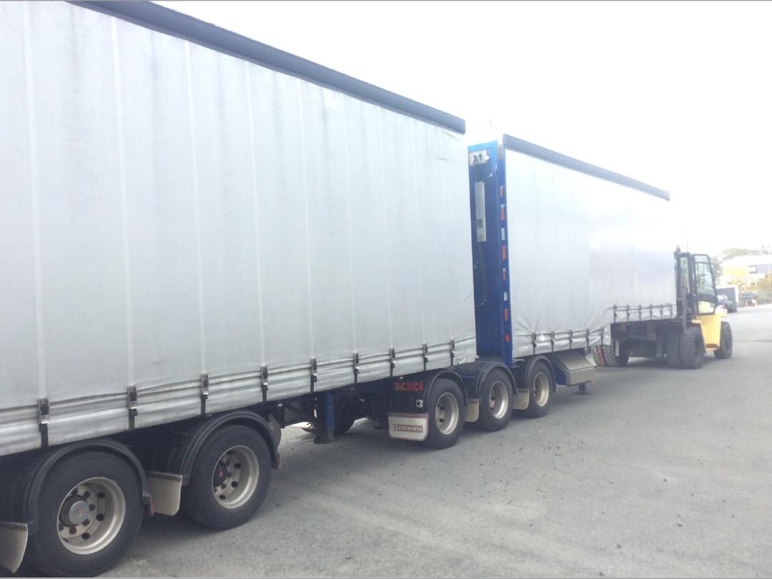 Photo '6' of Factory Jackson Curtain/Chiller B-Train