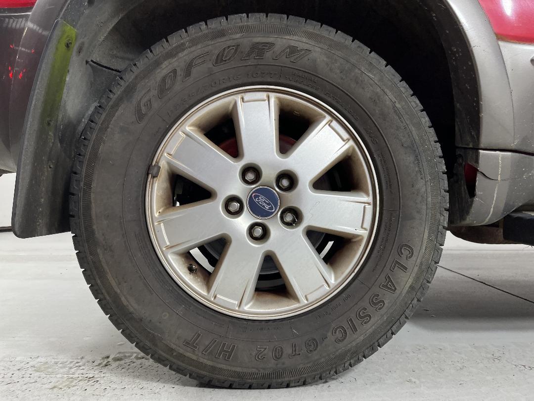 Photo '10' of Ford Escape XLT V6 Sport