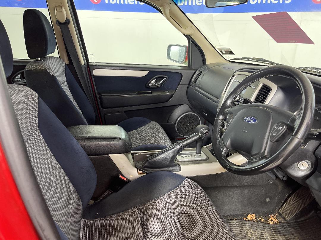 Photo '14' of Ford Escape XLT V6 Sport