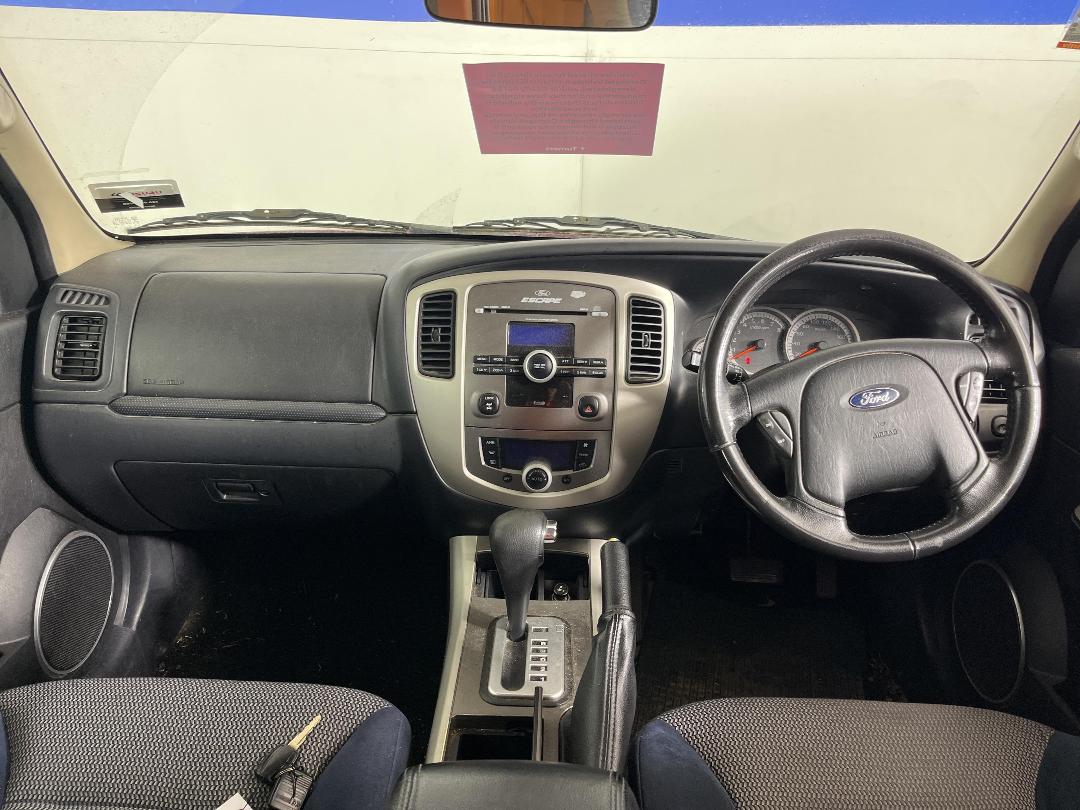 Photo '15' of Ford Escape XLT V6 Sport