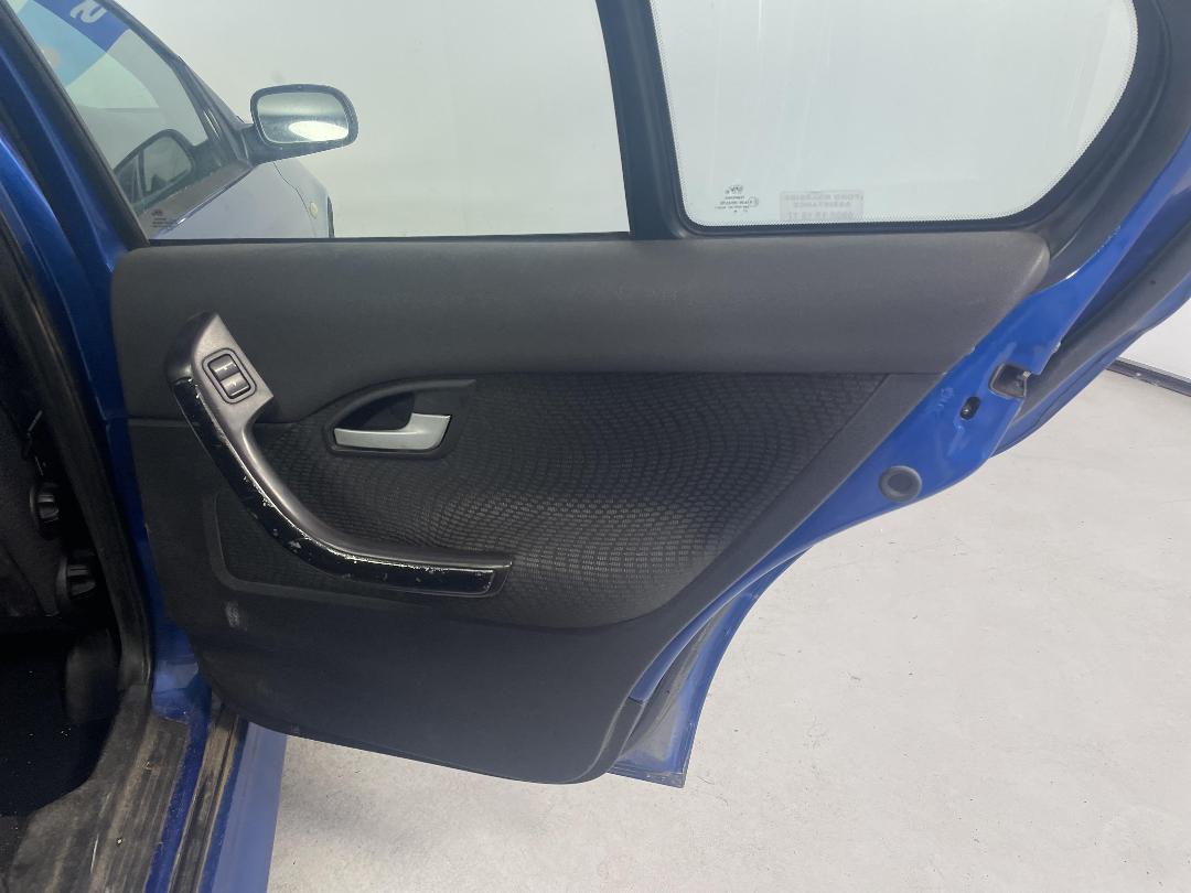 Photo '17' of Ford Falcon BF2 XR6 Photo '17' of Ford Falcon BF2 XR6