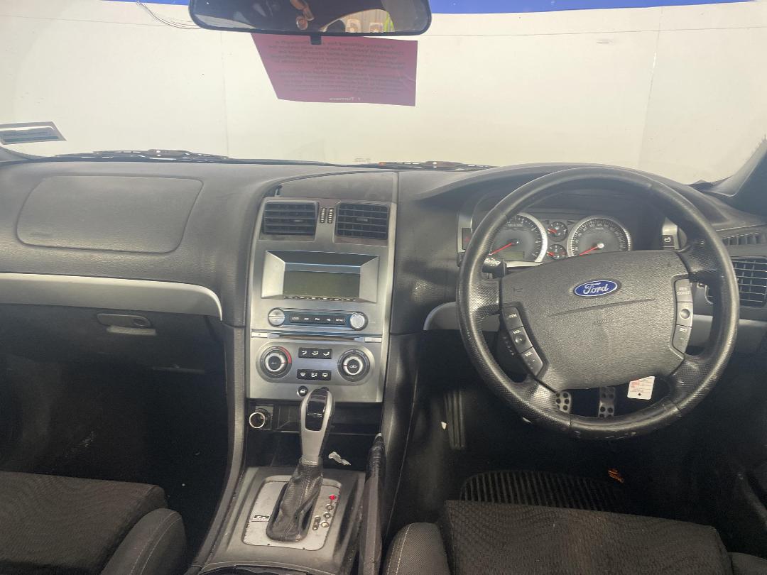 Photo '15' of Ford Falcon BF2 XR6 Photo '15' of Ford Falcon BF2 XR6