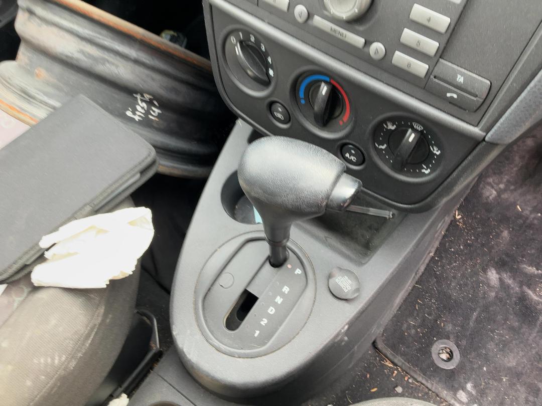 Photo '13' of Ford Fiesta