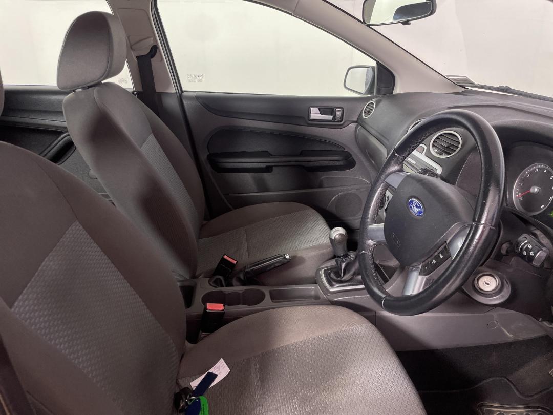 Photo '16' of Ford Focus