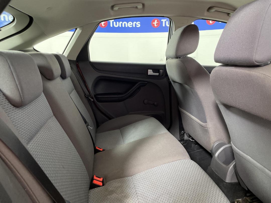 Photo '20' of Ford Focus