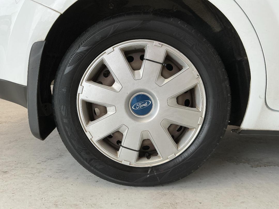 Photo '12' of Ford Focus