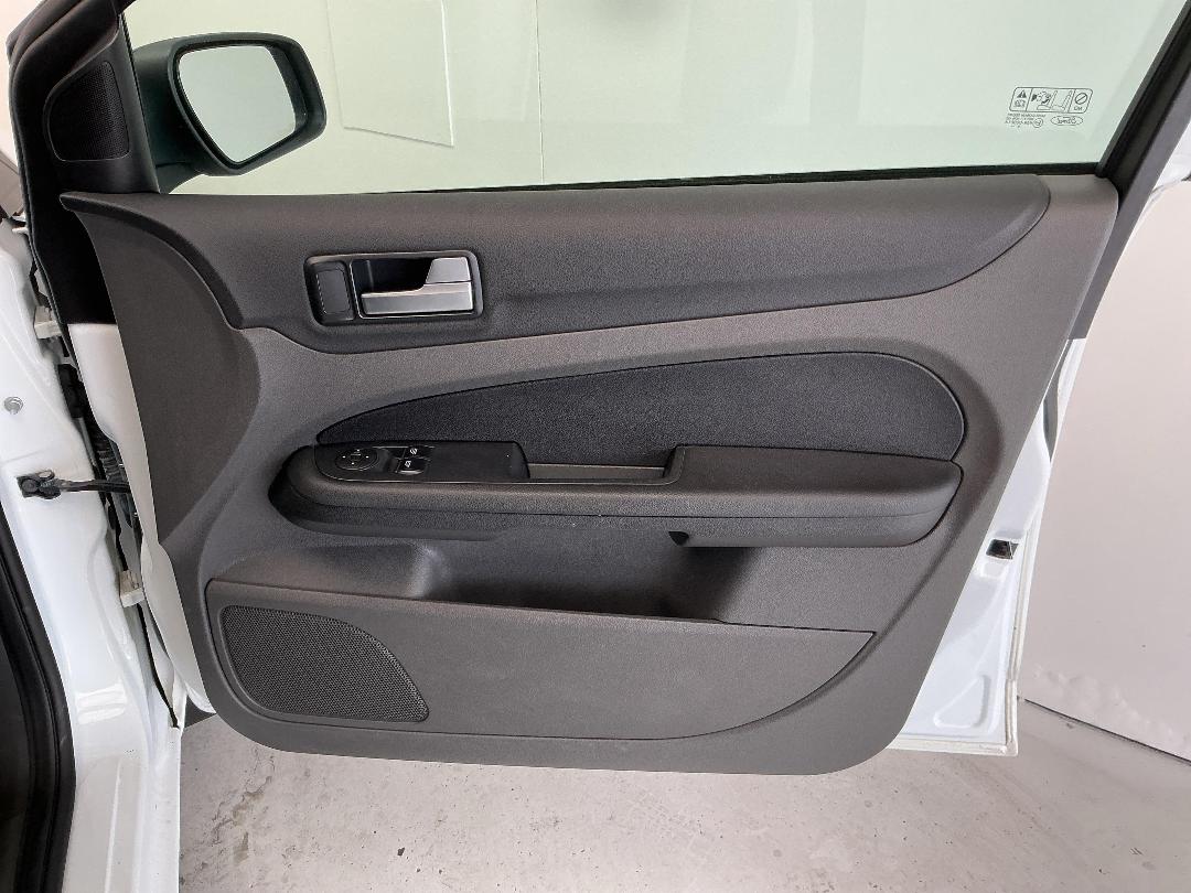 Photo '15' of Ford Focus