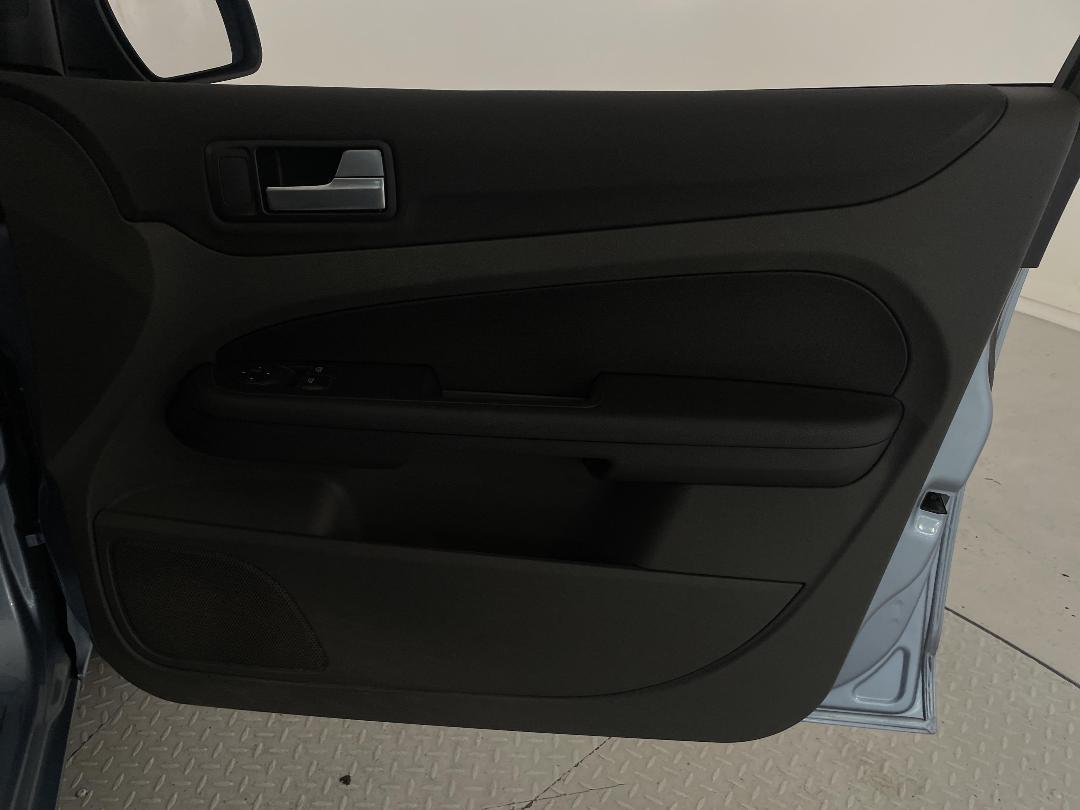 Photo '15' of Ford Focus