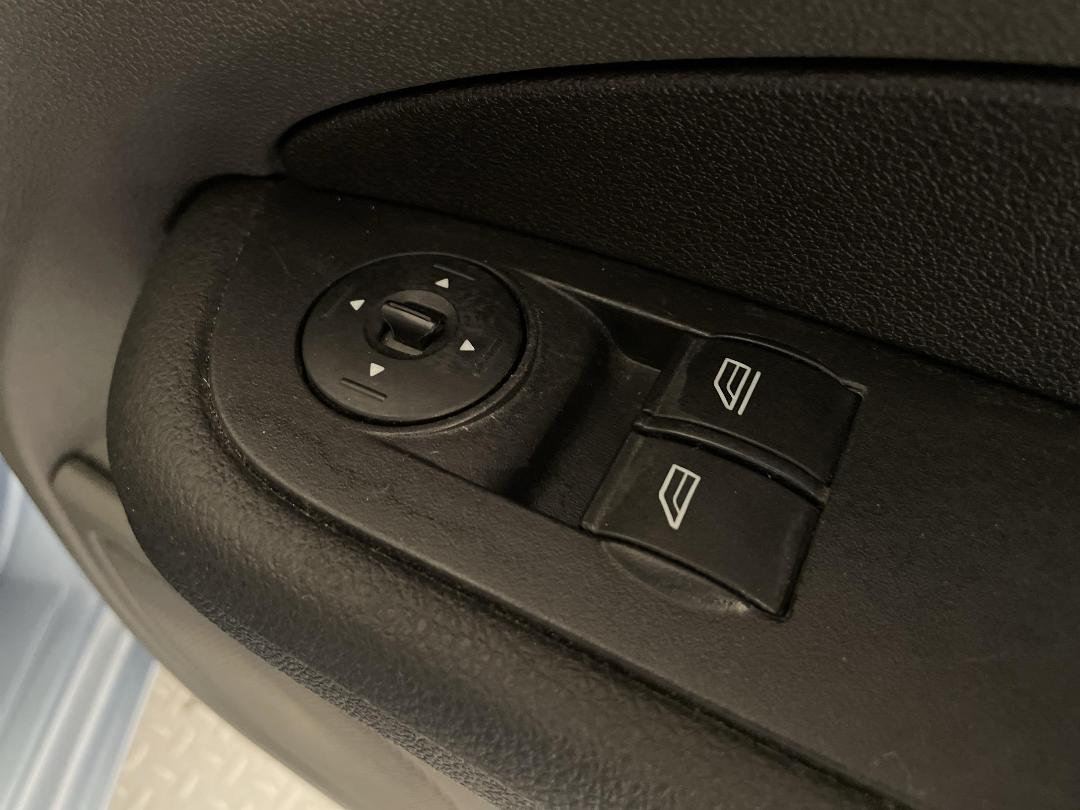 Photo '23' of Ford Focus