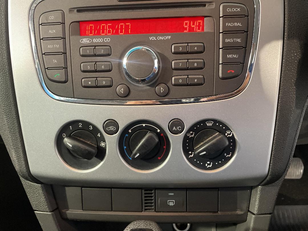 Photo '28' of Ford Focus