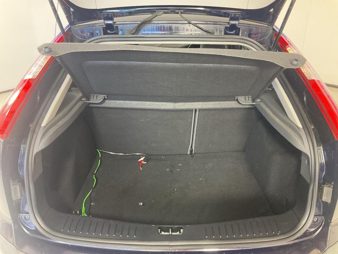 Photo '14' of Ford Focus Photo '14' of Ford Focus