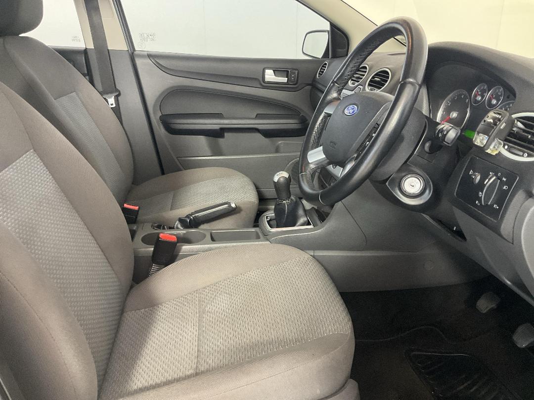 Photo '16' of Ford Focus Photo '16' of Ford Focus